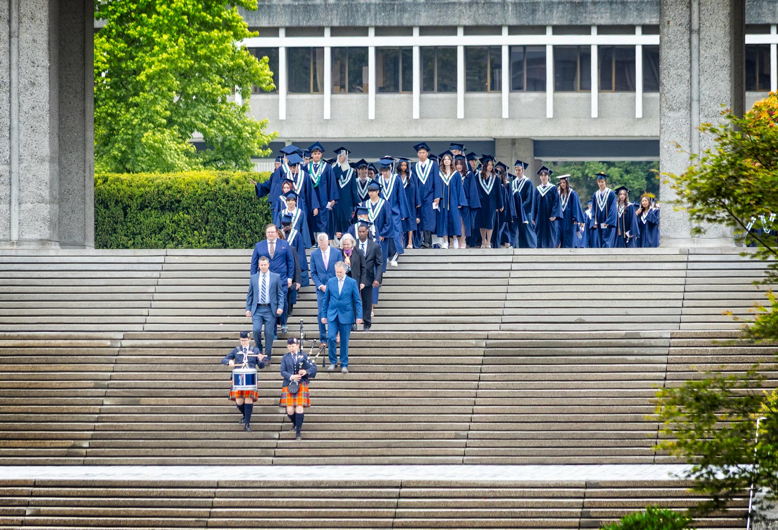 Entrance-of-the-Scholars