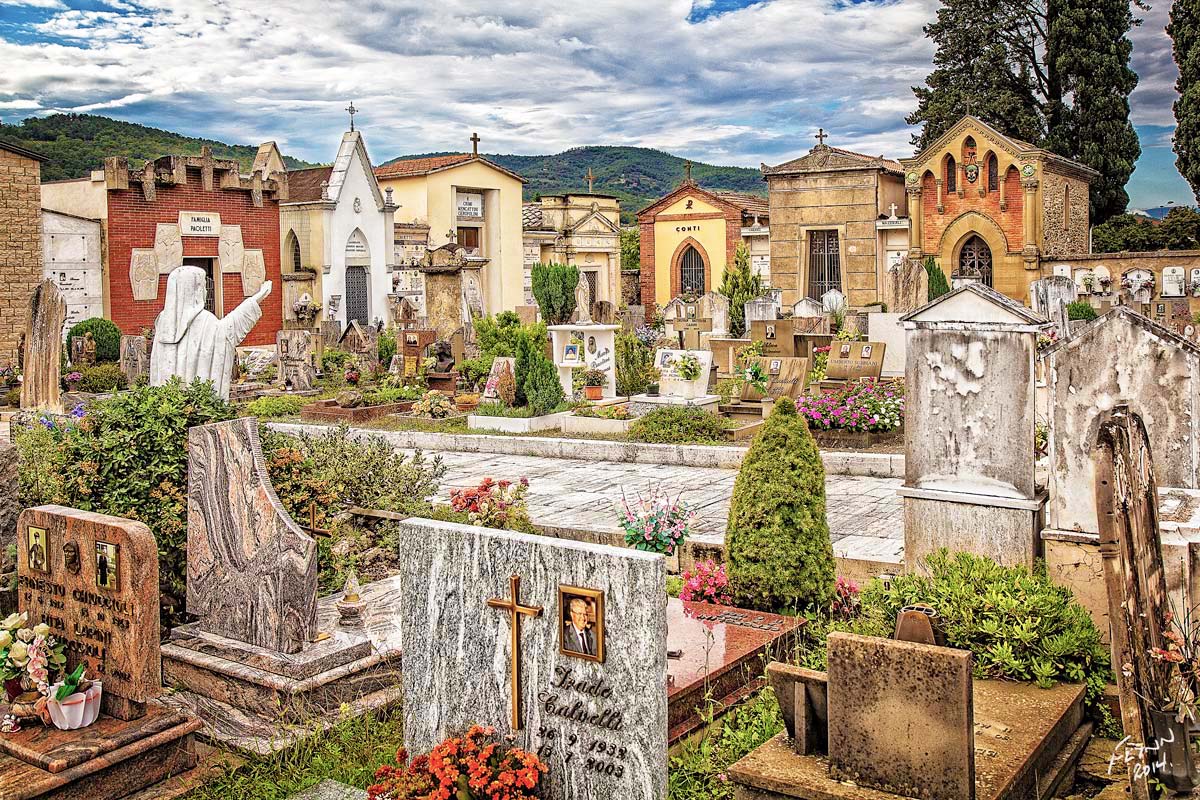 Cemetery in Subbiano