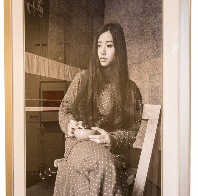 Seated-GirlGlobal Chinese Photography Exhibition