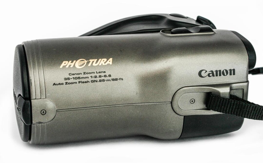 Photura-Side-View-Closed