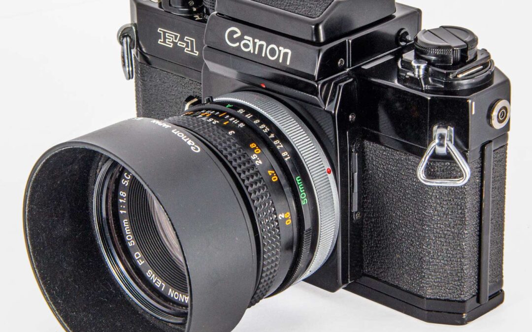 Waist-Level—on-Camera-Closed