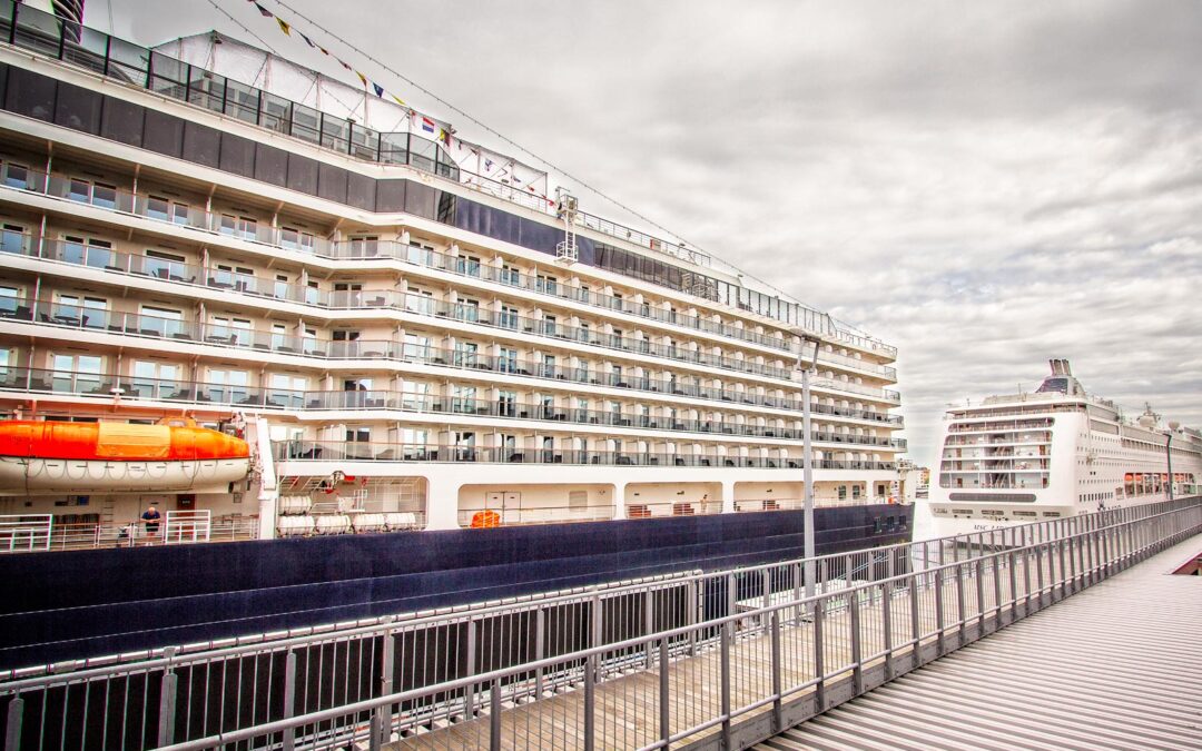 Holland America Eurodam